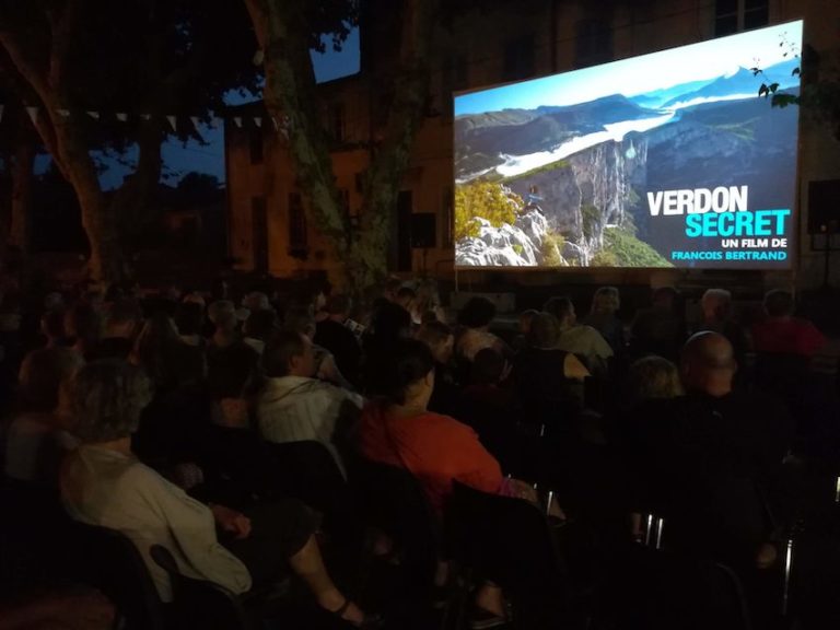 Ecociné Verdon Cinéma De Gréoux Les Bains Le cinéma en plein air dans les lacs et gorges du Verdon