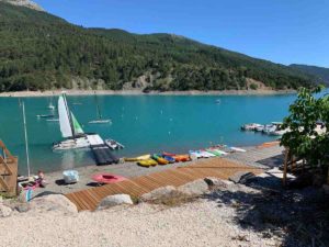 Plage de Saint-Julien lac de Castillon juillet aout 2022