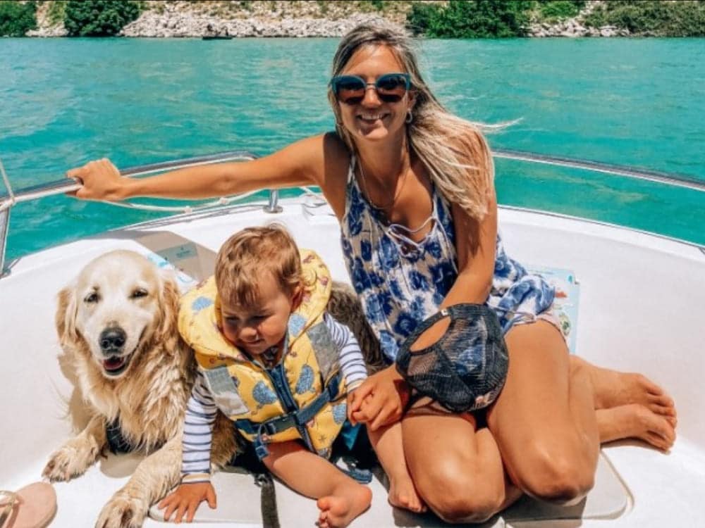Bateau électrique sur Lac Sainte-Croix avec mon chien